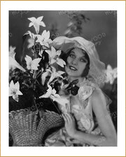 Loretta Young Lily Bouquet 1929 | Hollywood Pinups Color Prints