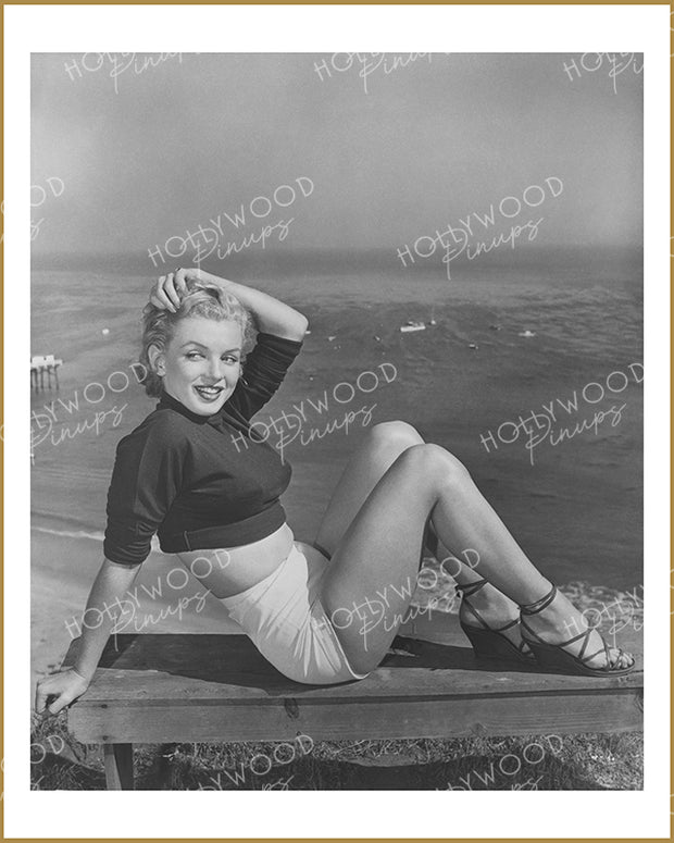 Marilyn Monroe Beachside Blonde 1950 | Hollywood Pinups Color Prints