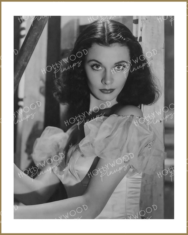 Vivien Leigh in WATERLOO BRIDGE (1940) - Killer Gaze