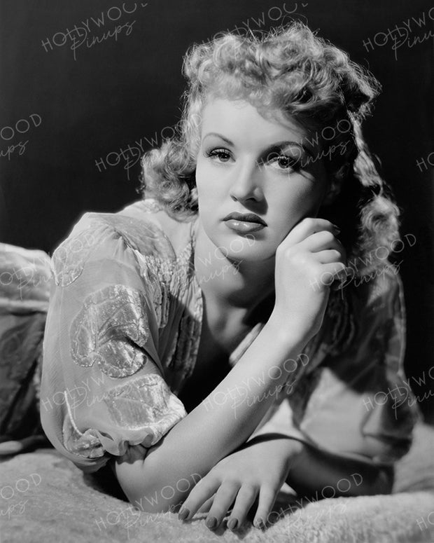 Betty Grable Sultry Pout 1939 | Hollywood Pinups Color Prints