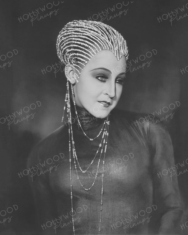 Brigitte Helm in METROPOLIS 1927 | Hollywood Pinups Color Prints