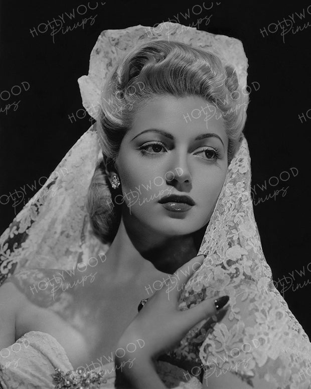 Lana Turner Lace Dreams 1941 | Hollywood Pinups Color Prints