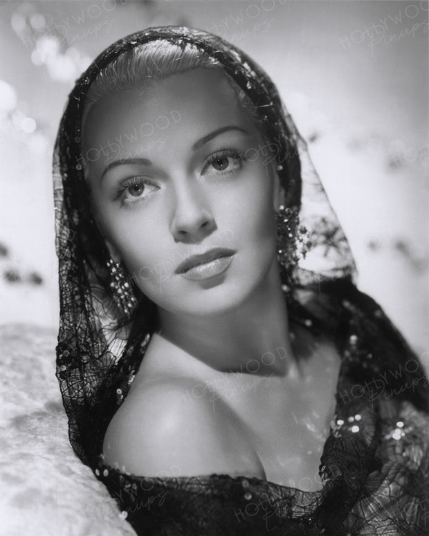 Lana Turner Lace Shawl 1946 | Hollywood Pinups | Film Star Colour and B&W Prints
