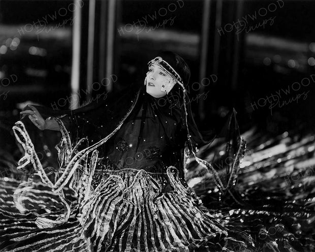 Pauline Starke Shimmering Costume 1927 | Hollywood Pinups Color Prints