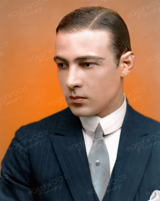ankomme lava Ambassade Rudolph Valentino Silver Tie 1923 | Hollywood Pinups Color Prints