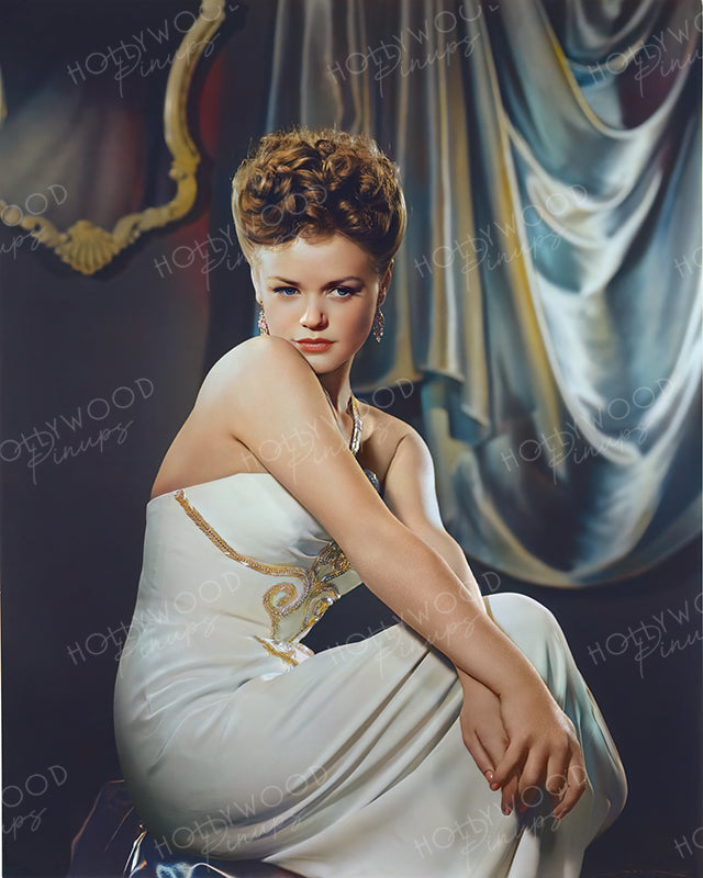 Simone Simon by ERNEST BACHRACH 1944 | Hollywood Pinups Color Prints