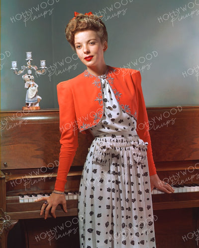 Ida Lupino Home Piano 1940 - NEW ! | Hollywood Pinups | Film Star Colour and B&W Prints