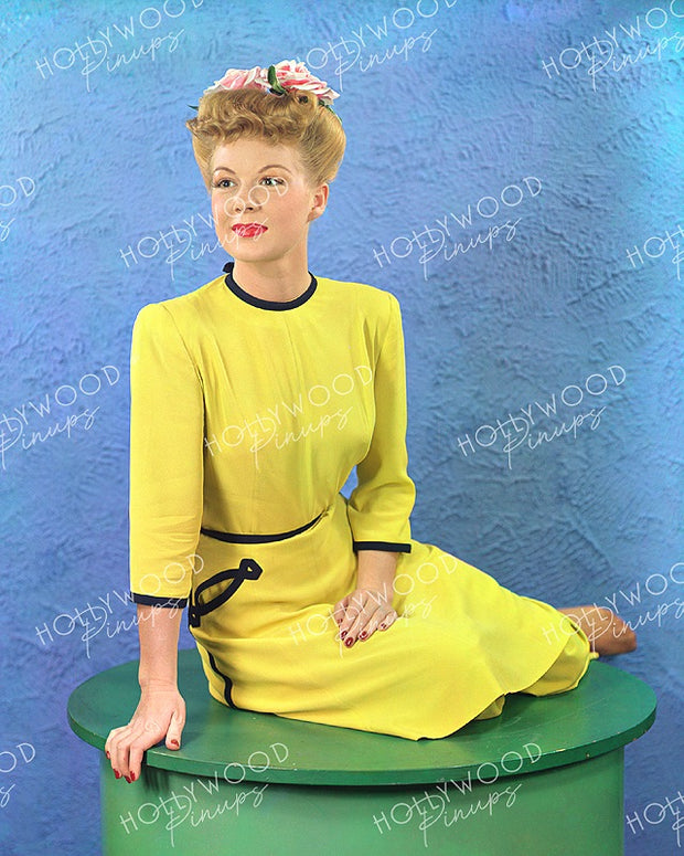 Betty Hutton Pink Roses 1943 | Hollywood Pinups | Film Star Colour and B&W Prints