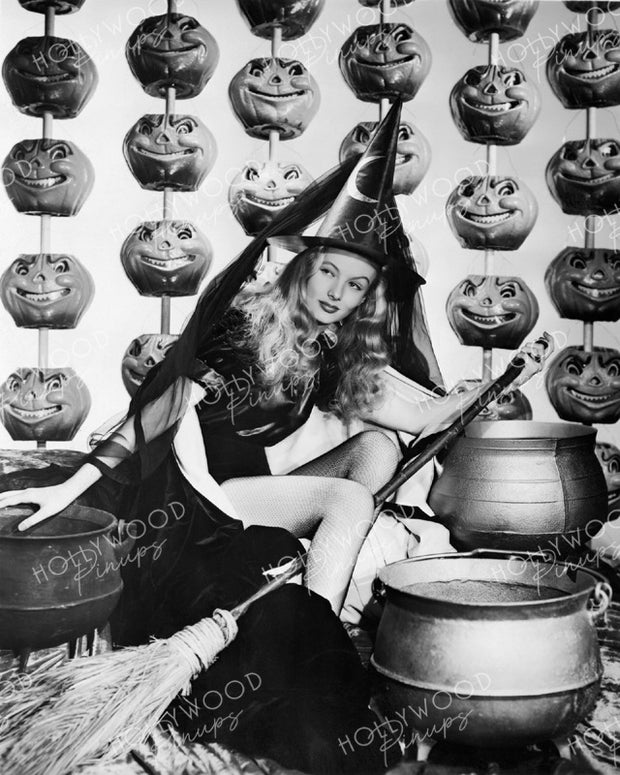 Veronica Lake HALLOWEEN WITCH 1942 | Hollywood Pinups | Film Star Colour and B&W Prints