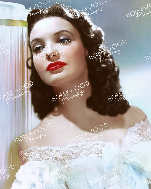 Linda Darnell Luminous Beauty 1940 | Hollywood Pinups Color Prints