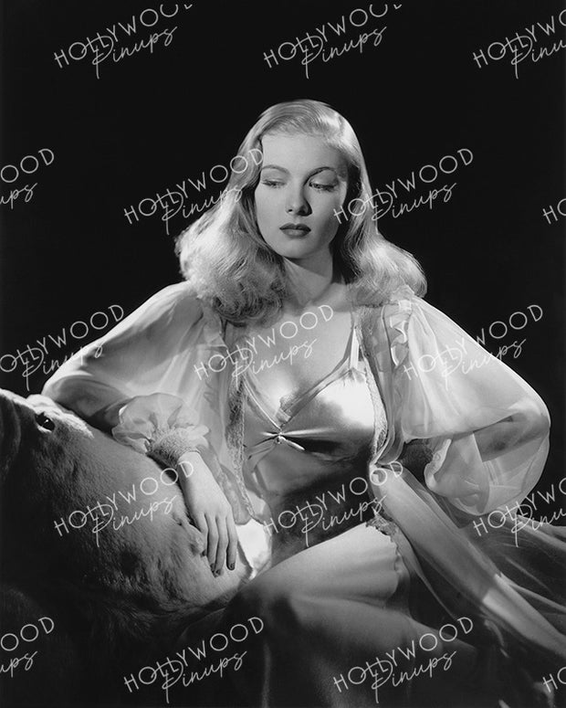 Veronica Lake Luminous Glamour 1940 | Hollywood Pinups Color Prints